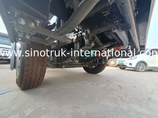 HOWO A7 Подержанный тракторный грузовик LHD 6X4 Euro 2 371 HP с гидравлическим рулевым управлением белый