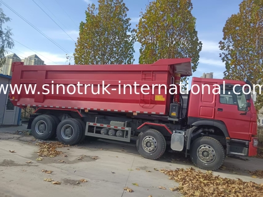 Свертывающий грузовик SINOTRUK HOWO A7 8X4 для строительства ZZ3317V3567B1