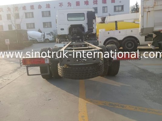 SINOTRUK HOWO Грузовой грузовик шасси 16-20 тонн 4х2 LHD 300 л. с.
