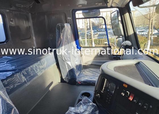 SINOTRUK HOWO 4x2 300 л.с. Синее шасси с 10м3 водонагревателем