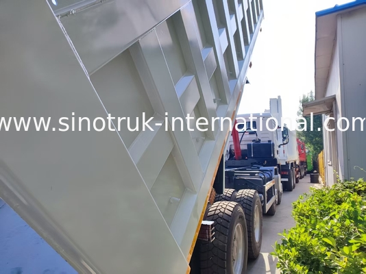 26.91CBM Мощный HOWO TX 8x4 Свертывающий грузовик с колесом 12.00R20