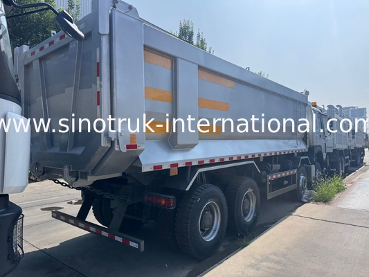 SINOTRUK HOWO 371HP 8X4 Свертывающий грузовик Строительство Старый фронтальный фронт Военный бампер для горных районов Два предупреждающих огня Контейнер типа U