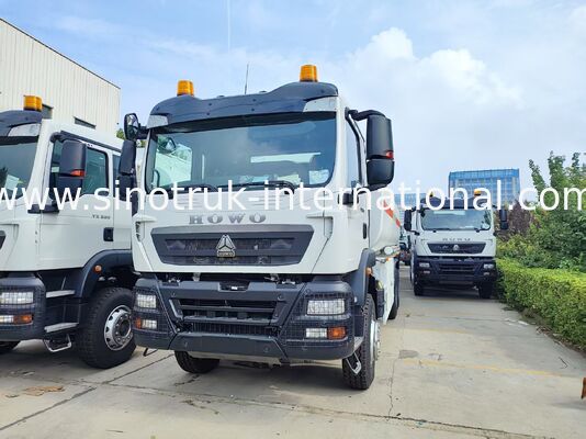 Белый HOWO TX 6×4 Транспортный грузовик 336 л.с. 25CBM топливный бак, стабильная транспортная производительность
