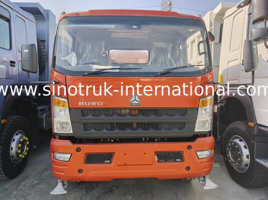 Легкий спринклер SINOTRUK HOWO 4×2, автоцистерна для воды объемом 6 куб.м.